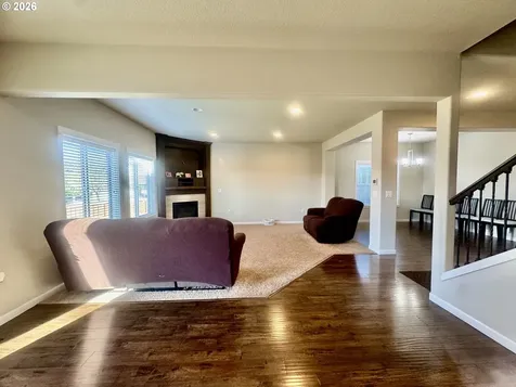 277 SW Mt Rainier Street Mcminnville OR 97128