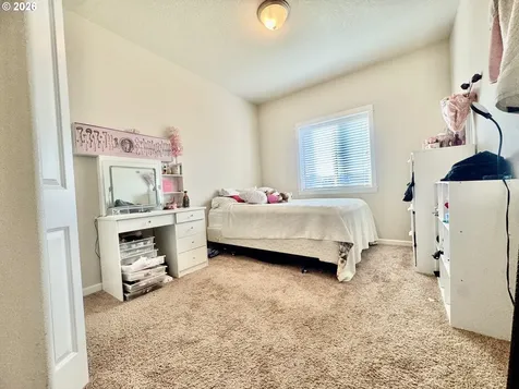 277 SW Mt Rainier Street Mcminnville OR 97128