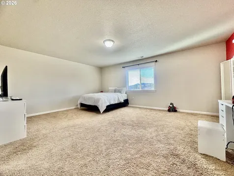 277 SW Mt Rainier Street Mcminnville OR 97128