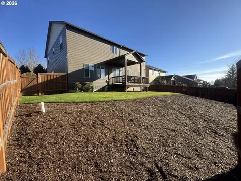 277 SW Mt Rainier Street Mcminnville OR 97128