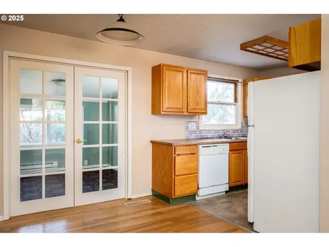 1522 SE 143rd Place Portland OR 97233
