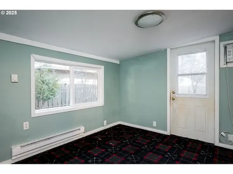 1522 SE 143rd Place Portland OR 97233