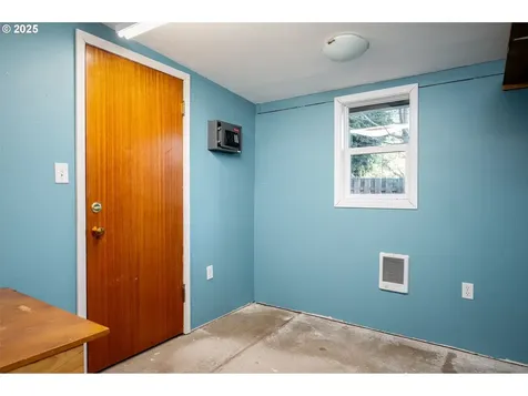 1522 SE 143rd Place Portland OR 97233