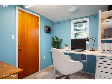 1522 SE 143rd Place Portland OR 97233