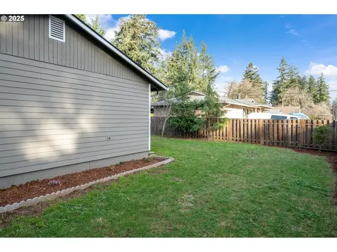 1522 SE 143rd Place Portland OR 97233
