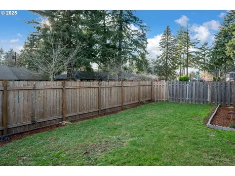 1522 SE 143rd Place Portland OR 97233