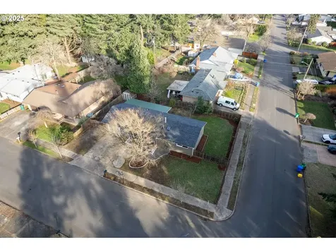 1522 SE 143rd Place Portland OR 97233