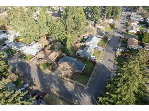 1522 SE 143rd Place Portland OR 97233