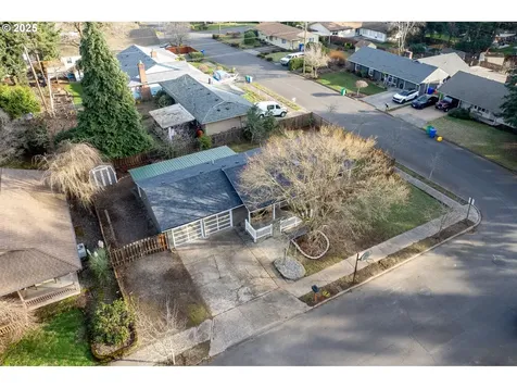 1522 SE 143rd Place Portland OR 97233