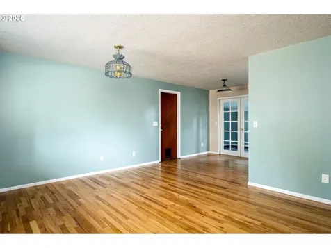 1522 SE 143rd Place Portland OR 97233