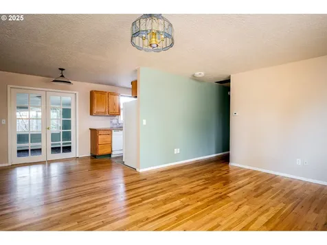 1522 SE 143rd Place Portland OR 97233