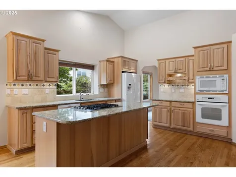 3321 SW Redfern Place Gresham OR 97080