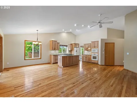 3321 SW Redfern Place Gresham OR 97080