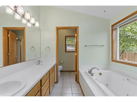 3321 SW Redfern Place Gresham OR 97080