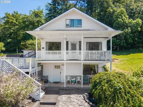 1122 SE 1st Street Winlock WA 98596