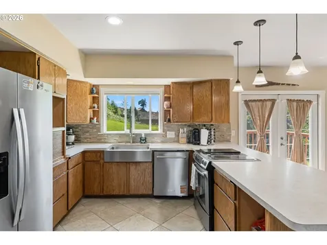 1122 SE 1st Street Winlock WA 98596