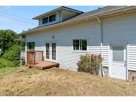 1122 SE 1st Street Winlock WA 98596