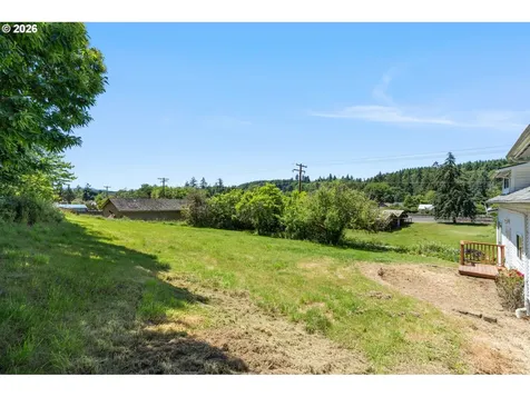 1122 SE 1st Street Winlock WA 98596