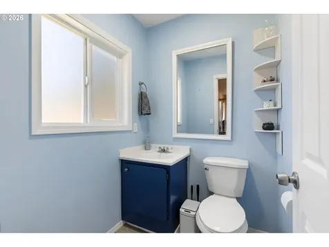 1122 SE 1st Street Winlock WA 98596