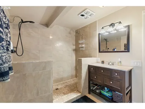 1122 SE 1st Street Winlock WA 98596