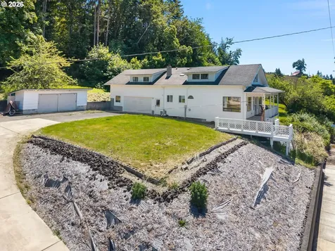 1122 SE 1st Street Winlock WA 98596