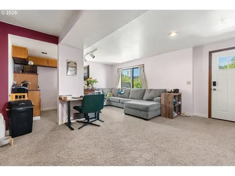 1122 SE 1st Street Winlock WA 98596