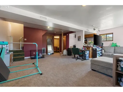 1122 SE 1st Street Winlock WA 98596