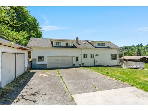 1122 SE 1st Street Winlock WA 98596