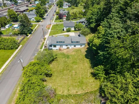 1122 SE 1st Street Winlock WA 98596