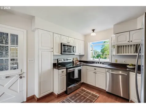 3566 NE Maywood Place Portland OR 97220