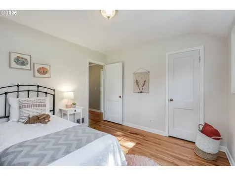 3566 NE Maywood Place Portland OR 97220