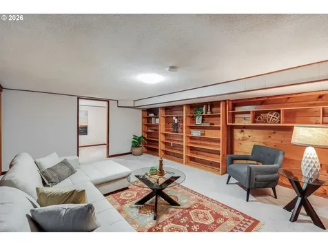 3566 NE Maywood Place Portland OR 97220