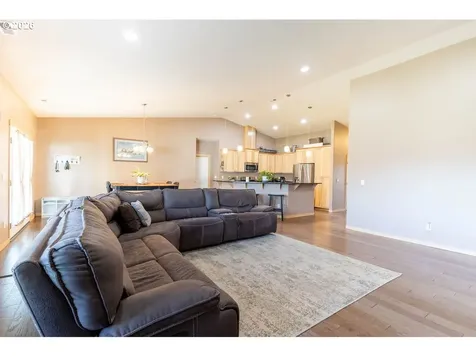 10503 I Avenue Island City OR 97850