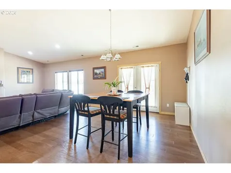 10503 I Avenue Island City OR 97850