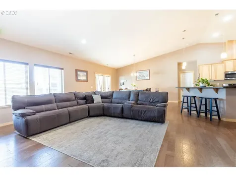 10503 I Avenue Island City OR 97850