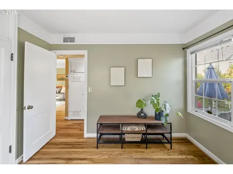 8413 NE Pacific Street Portland OR 97220