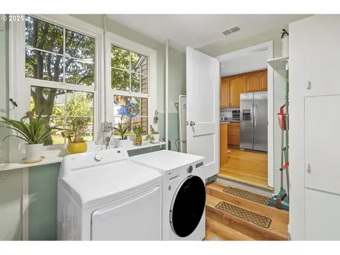 8413 NE Pacific Street Portland OR 97220