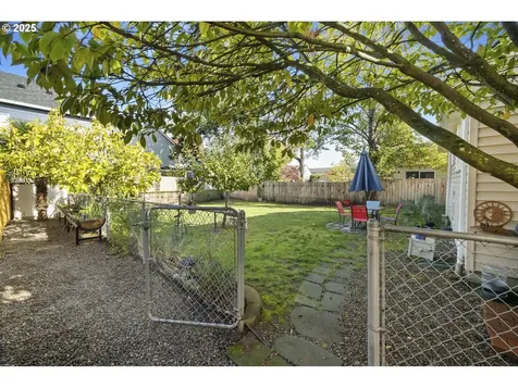 8413 NE Pacific Street Portland OR 97220