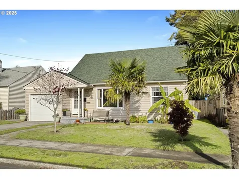 8413 NE Pacific Street Portland OR 97220