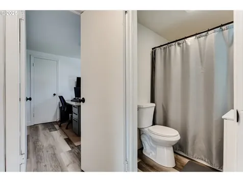 1350 Hughes Street Eugene OR 97402
