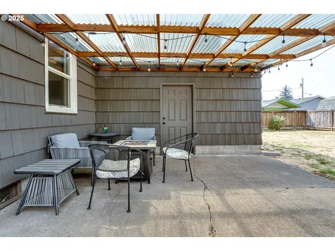 1350 Hughes Street Eugene OR 97402