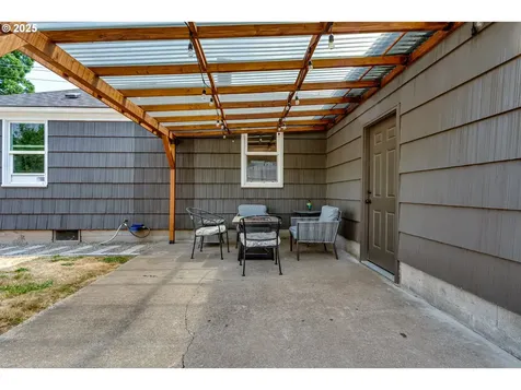 1350 Hughes Street Eugene OR 97402