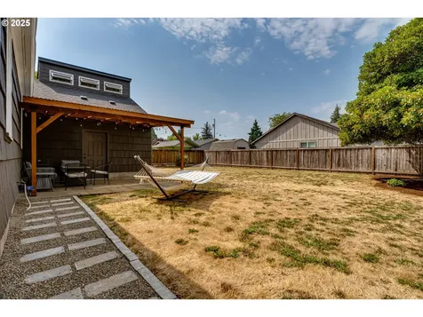 1350 Hughes Street Eugene OR 97402