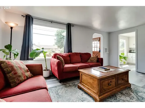 1350 Hughes Street Eugene OR 97402