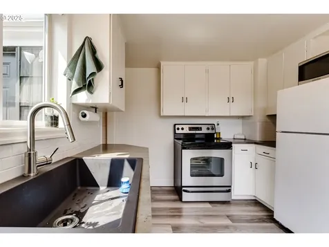 1350 Hughes Street Eugene OR 97402
