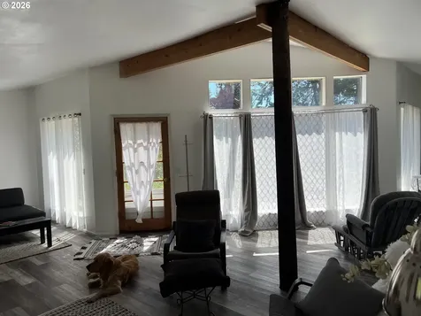 983 Snowden Road White Salmon WA 98672