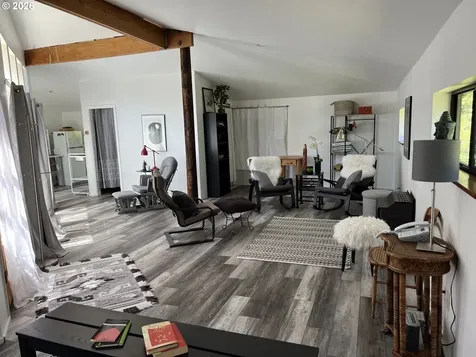 983 Snowden Road White Salmon WA 98672