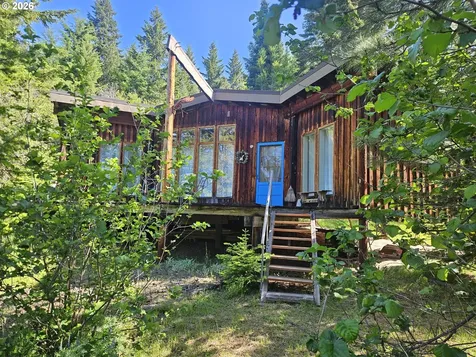 983 Snowden Road White Salmon WA 98672