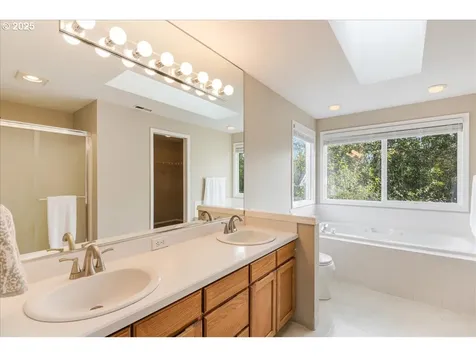 17005 SE 27th Street Vancouver WA 98683