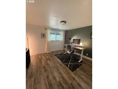 6974 Glacier Drive Springfield OR 97478